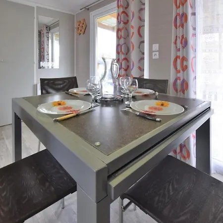 Pet Friendly Stacaravan * Grandcamp-Maisy